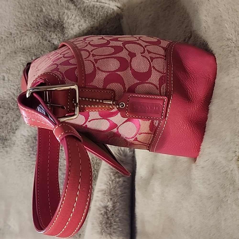 Coach Pink Signature Canvas Shoulder Bag with Turn-Lock 2009 - Picture 6 of 9